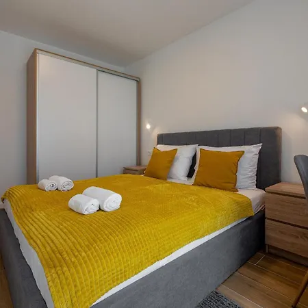 1 Bedroom Lovely In 아파트 *