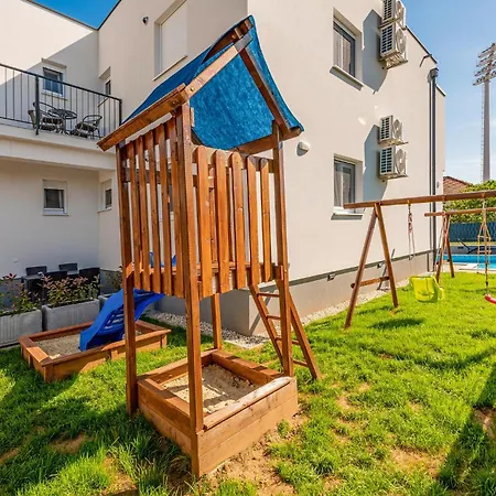 1 Bedroom Lovely In Apartamento *