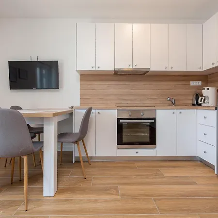 1 Bedroom Lovely In Zadar