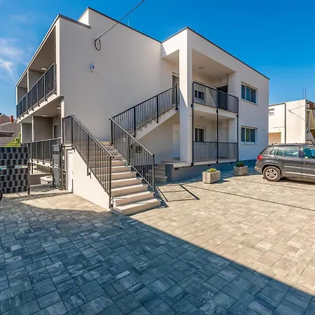 아파트 1 Bedroom Lovely In *