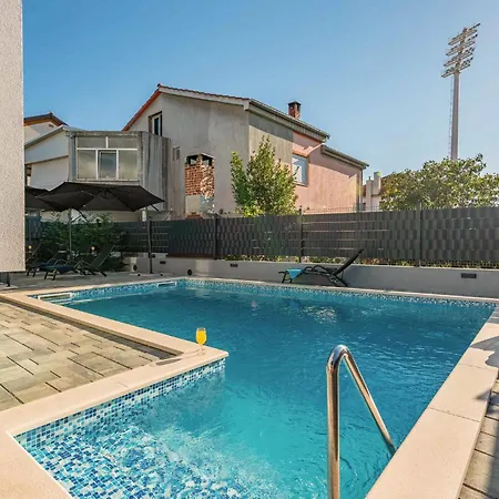 Awesome In With Swimming Pool * Zadar
