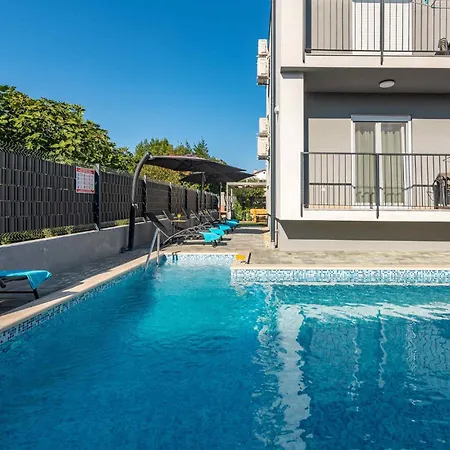 Awesome In With Swimming Pool * Zadar